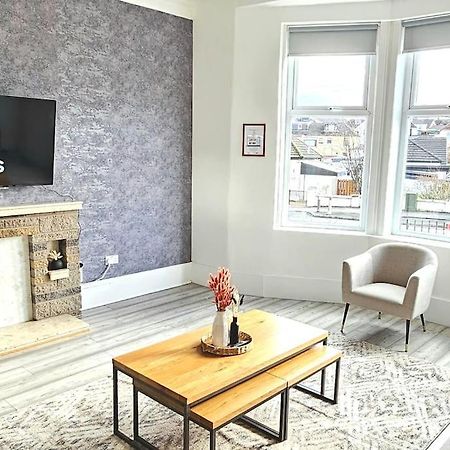 Spacious Haven With Free Parking Glasgow Extérieur photo