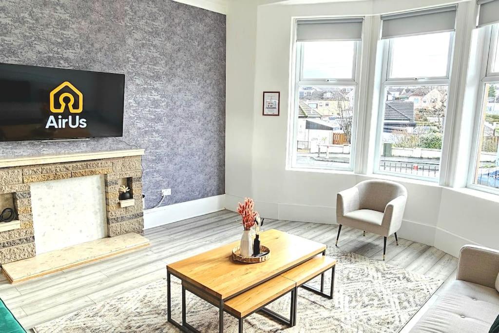 Spacious Haven With Free Parking Glasgow Extérieur photo